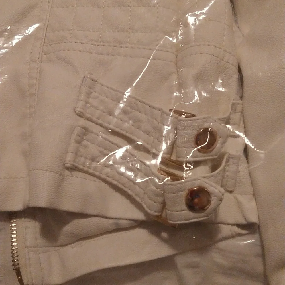 Jacket - Picture 13 of 16